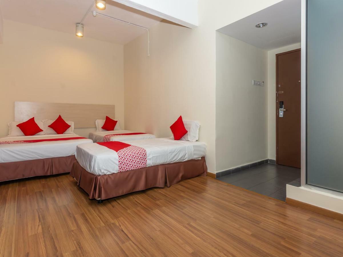 Oyo 1158 906 Airport Hotel Malacca Exterior foto