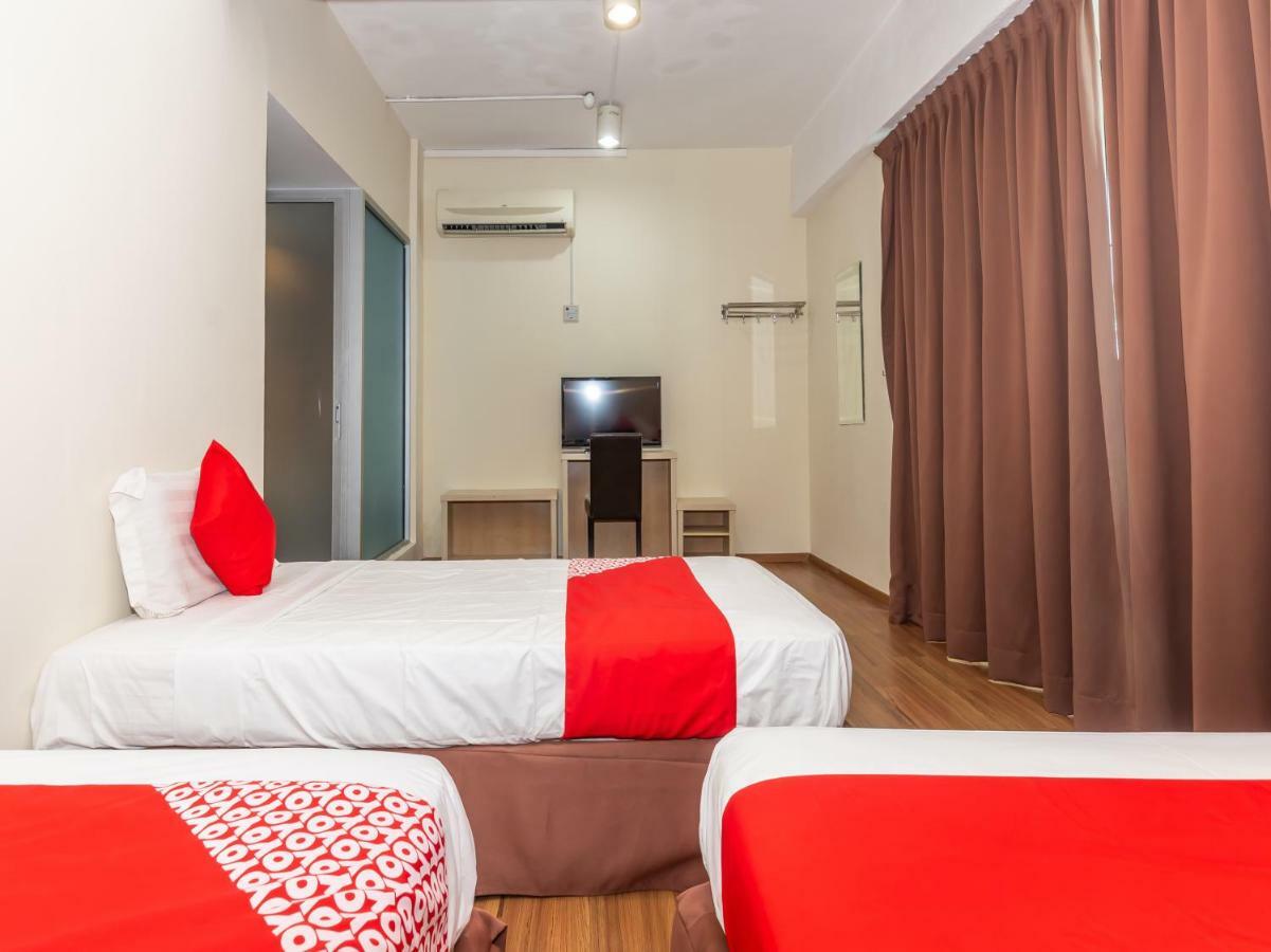 Oyo 1158 906 Airport Hotel Malacca Exterior foto