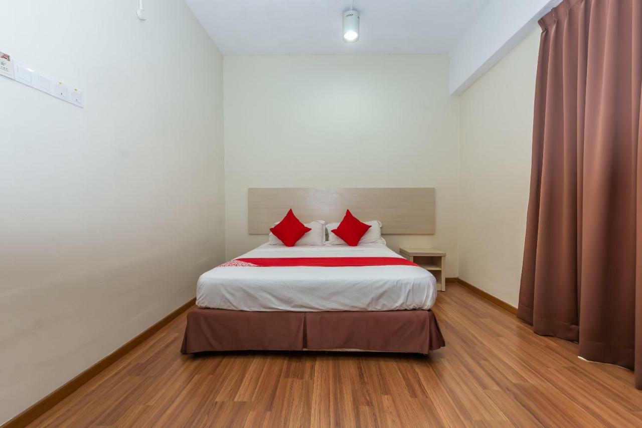 Oyo 1158 906 Airport Hotel Malacca Exterior foto