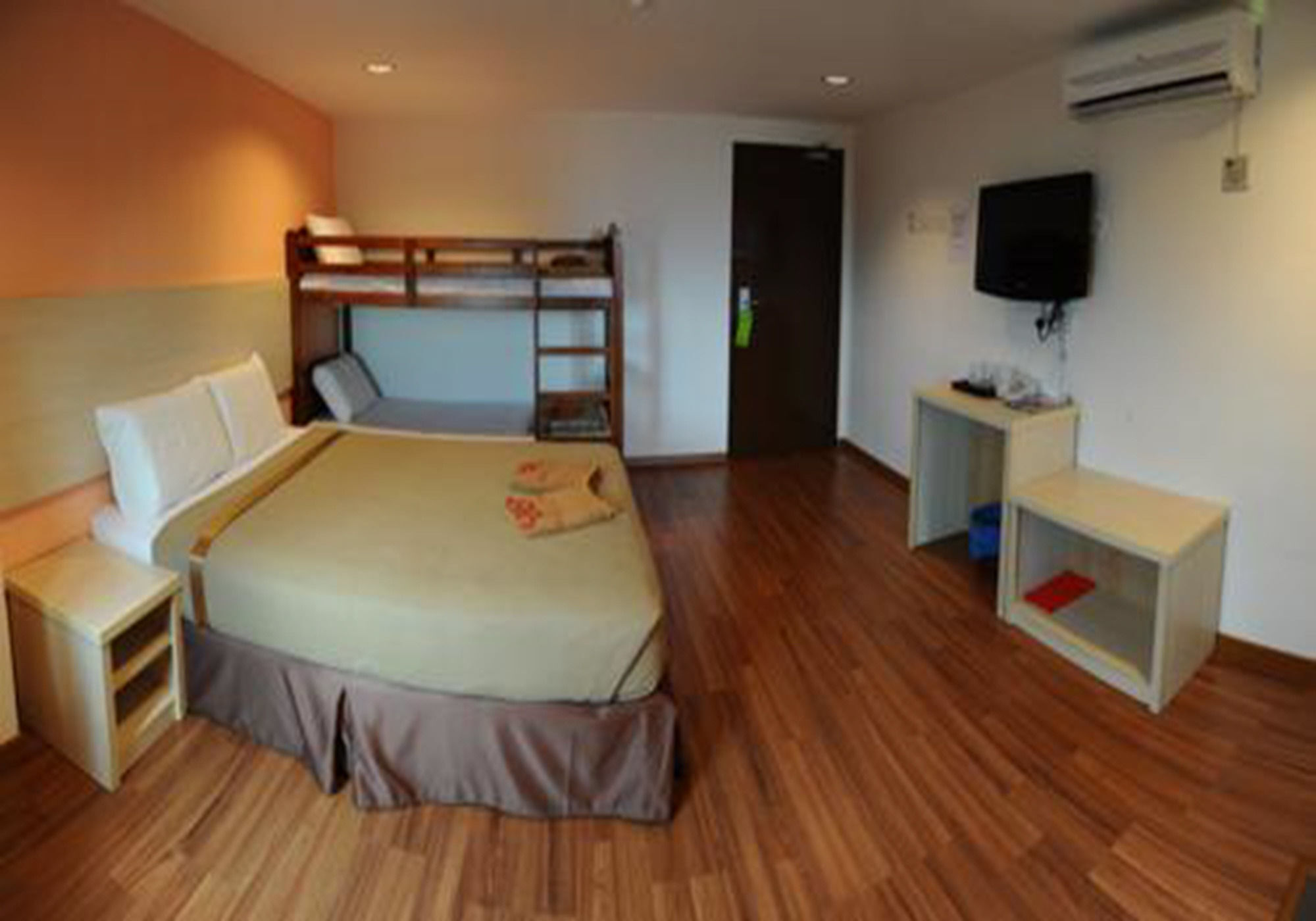 Oyo 1158 906 Airport Hotel Malacca Exterior foto