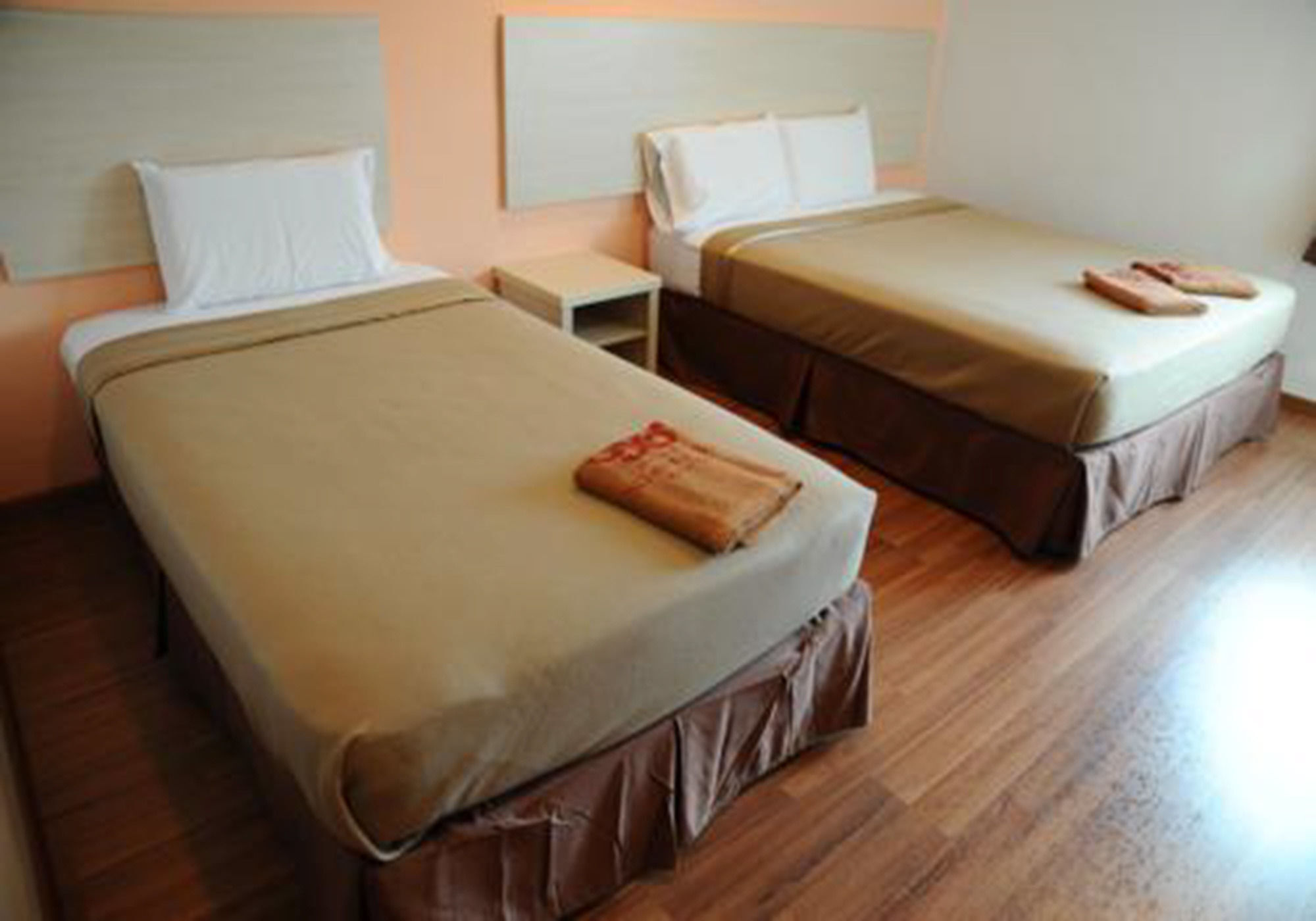 Oyo 1158 906 Airport Hotel Malacca Exterior foto