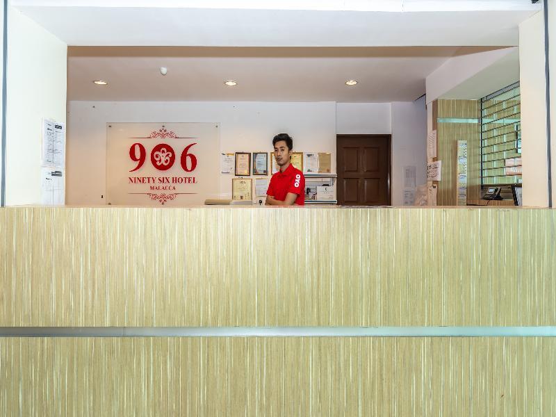 Oyo 1158 906 Airport Hotel Malacca Exterior foto
