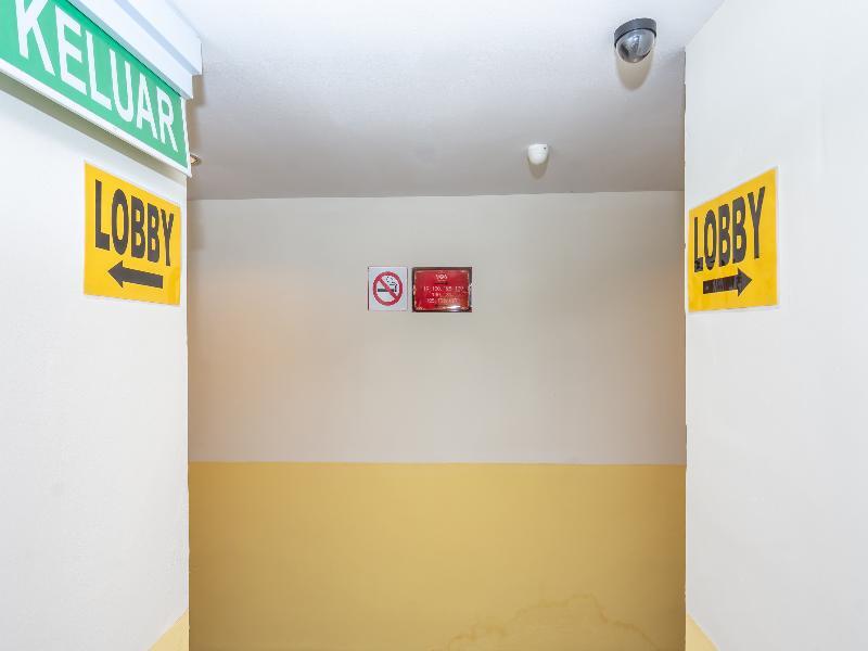 Oyo 1158 906 Airport Hotel Malacca Exterior foto
